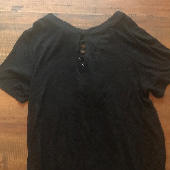 Cute black top - Picture 2 of 2